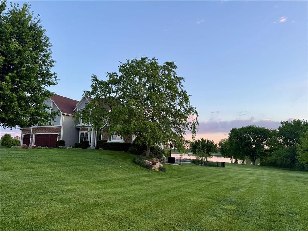 1824 N 700 Road, Baldwin City, KS