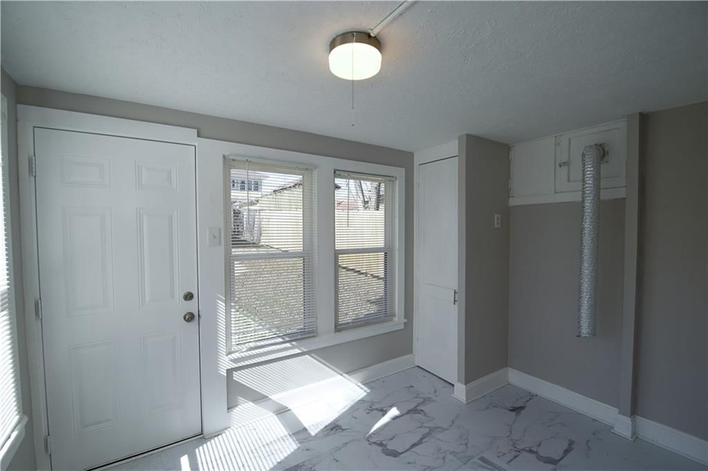 336 N Brighton Avenue — photo 11