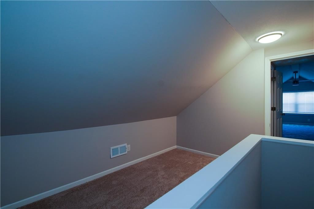 336 N Brighton Avenue — photo 16