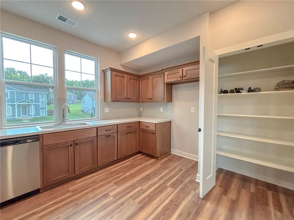 2940 N Getty Street — photo 48
