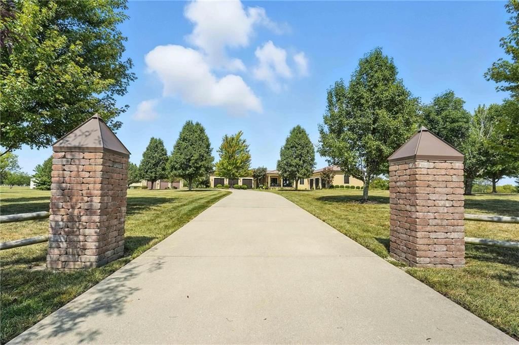 25404 Lawnwood Court — photo 79
