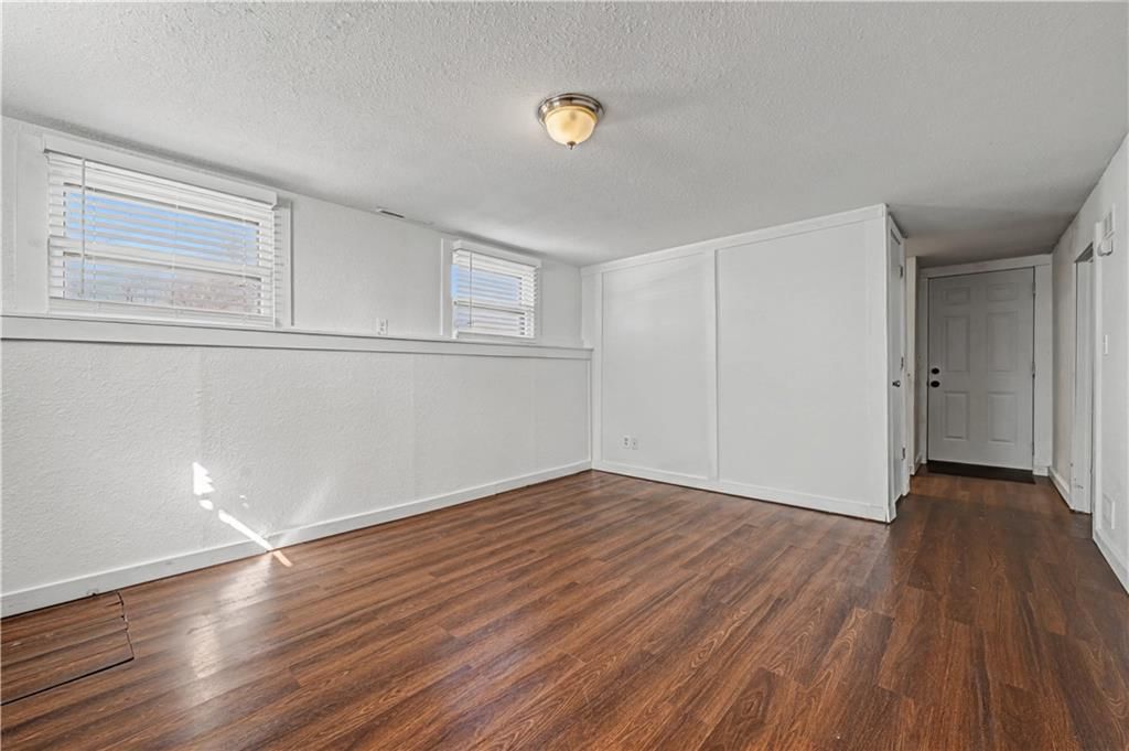 305 Maple Terrace — photo 17
