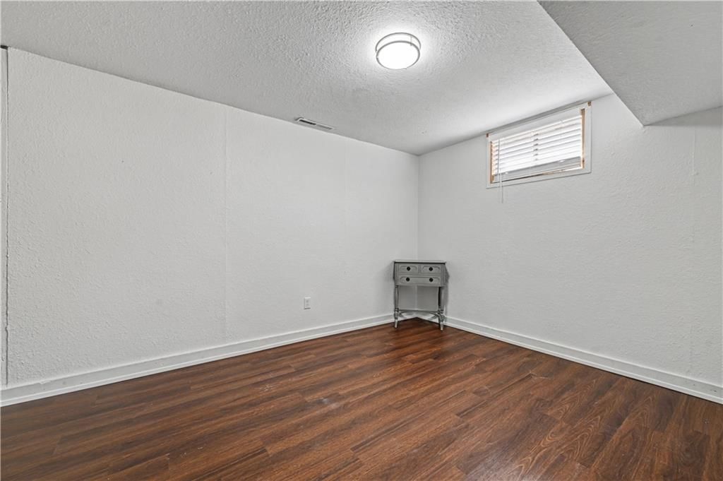 305 Maple Terrace — photo 18