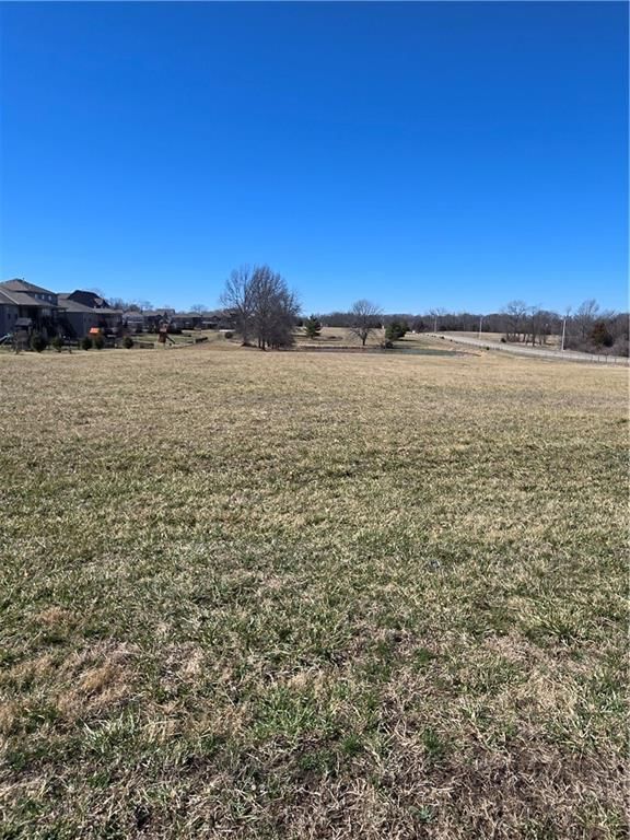 1030 NE Todd George Road, Lee's Summit, MO