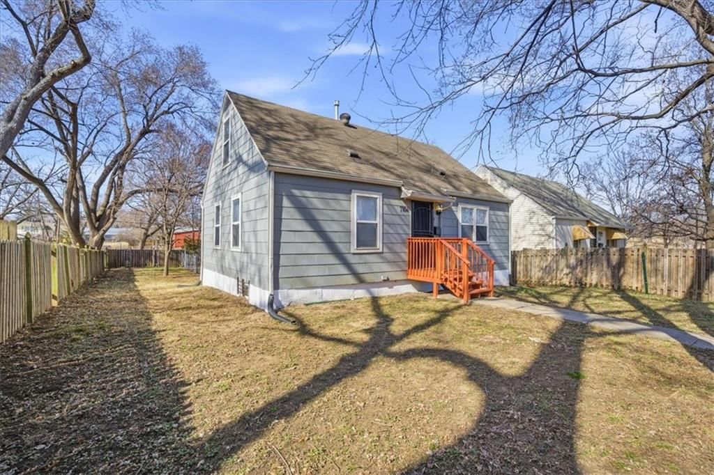 7104 Tracy Avenue — photo 3