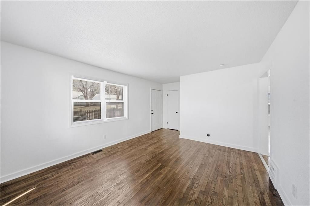 7104 Tracy Avenue — photo 11