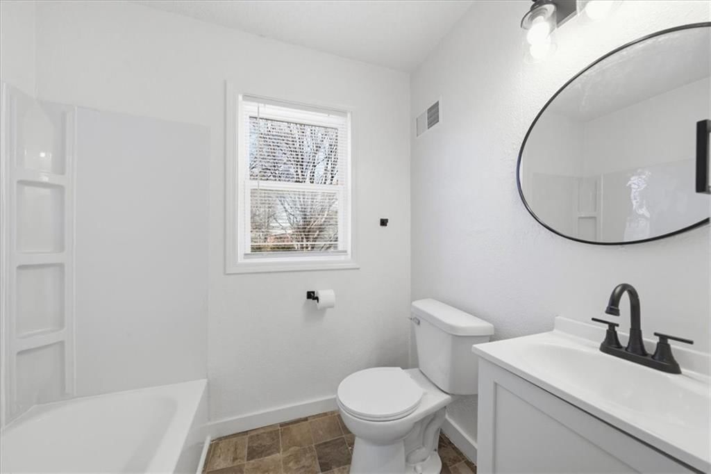 7104 Tracy Avenue — photo 13