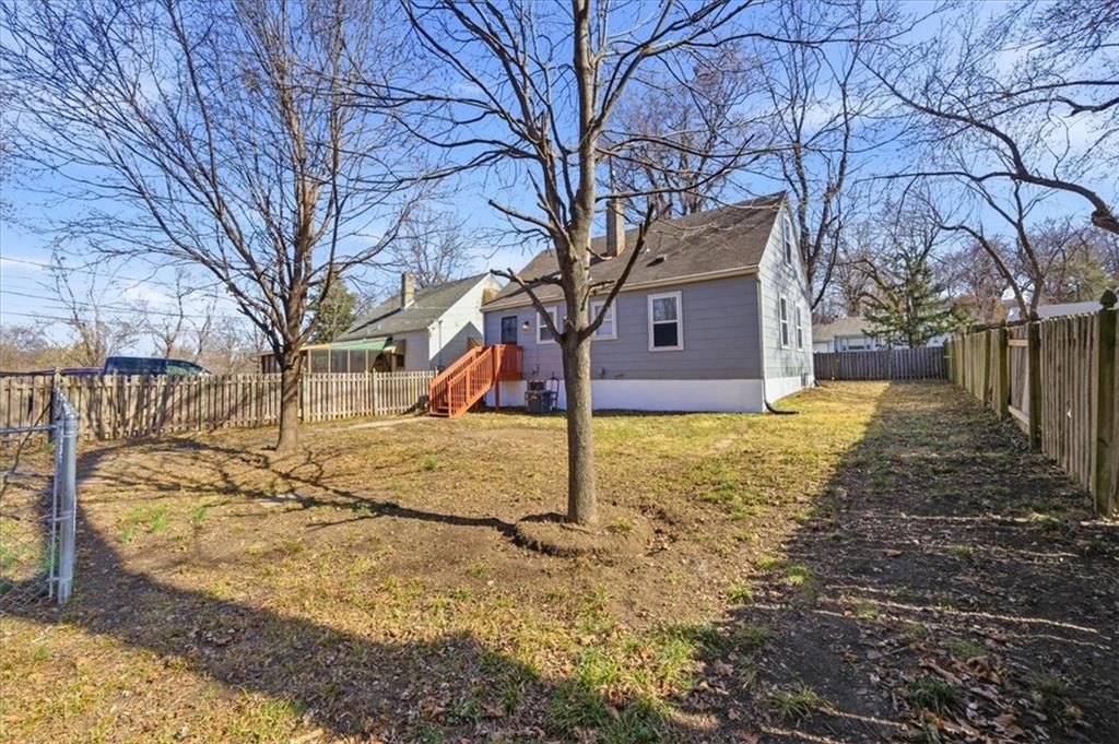 7104 Tracy Avenue — photo 27