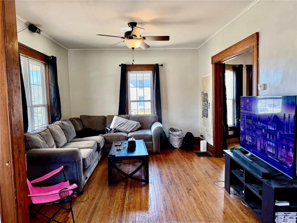 321 W 5th Street — photo 8