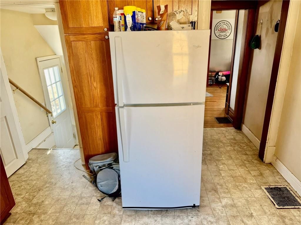 321 W 5th Street — photo 17