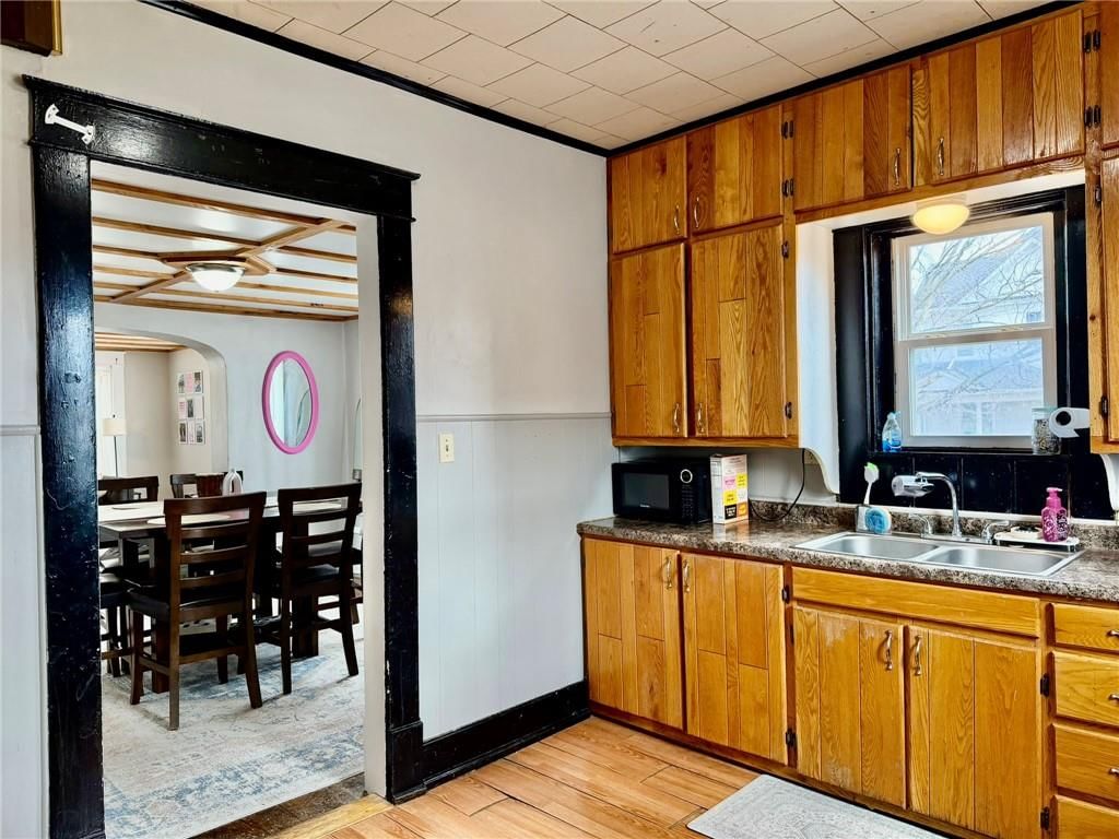 304 W 7th Street — photo 7