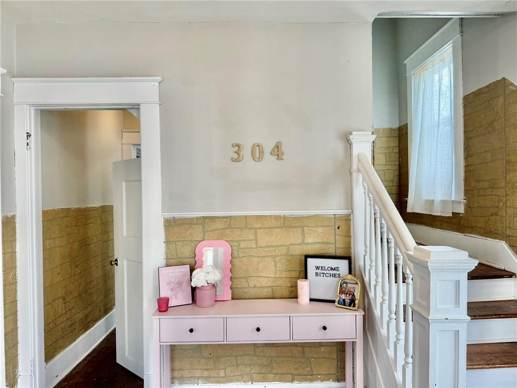 304 W 7th Street — photo 8