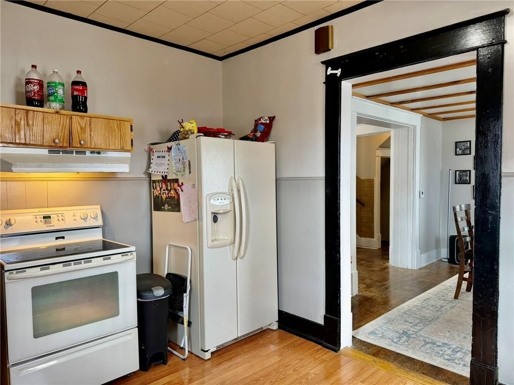304 W 7th Street — photo 18