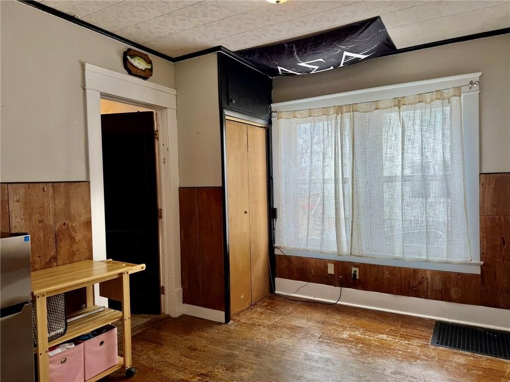 304 W 7th Street — photo 20