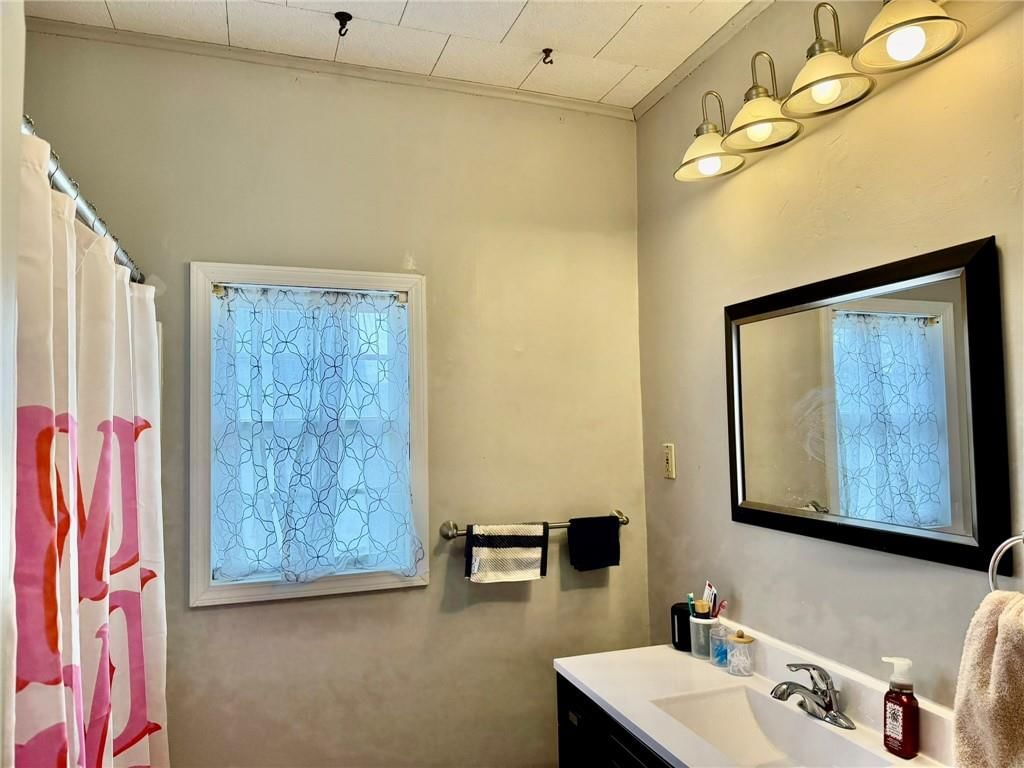 304 W 7th Street — photo 22
