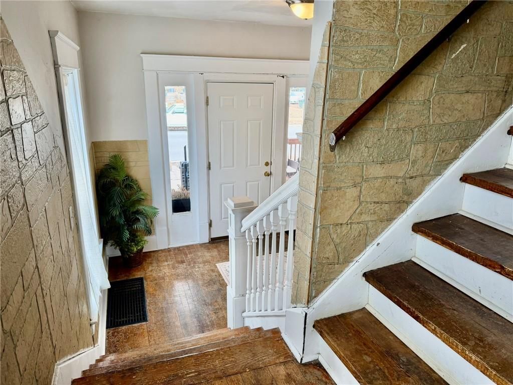 304 W 7th Street — photo 24