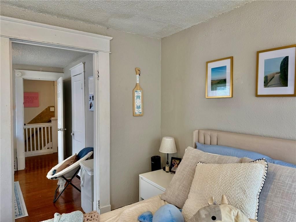 304 W 7th Street — photo 39