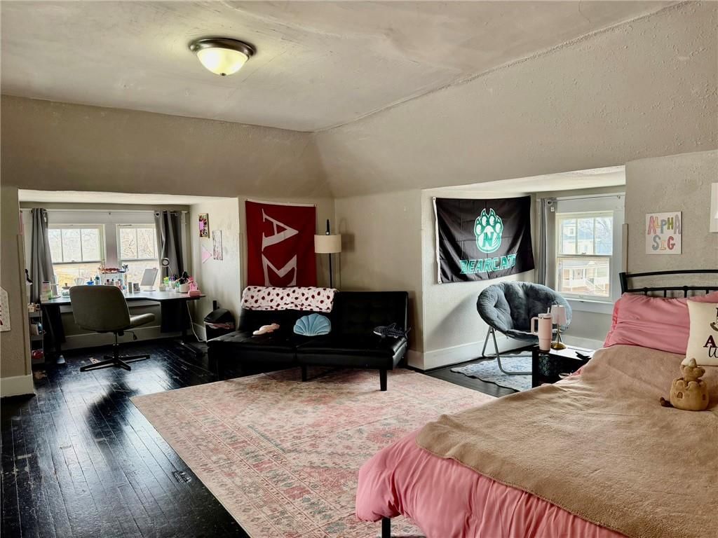 304 W 7th Street — photo 41