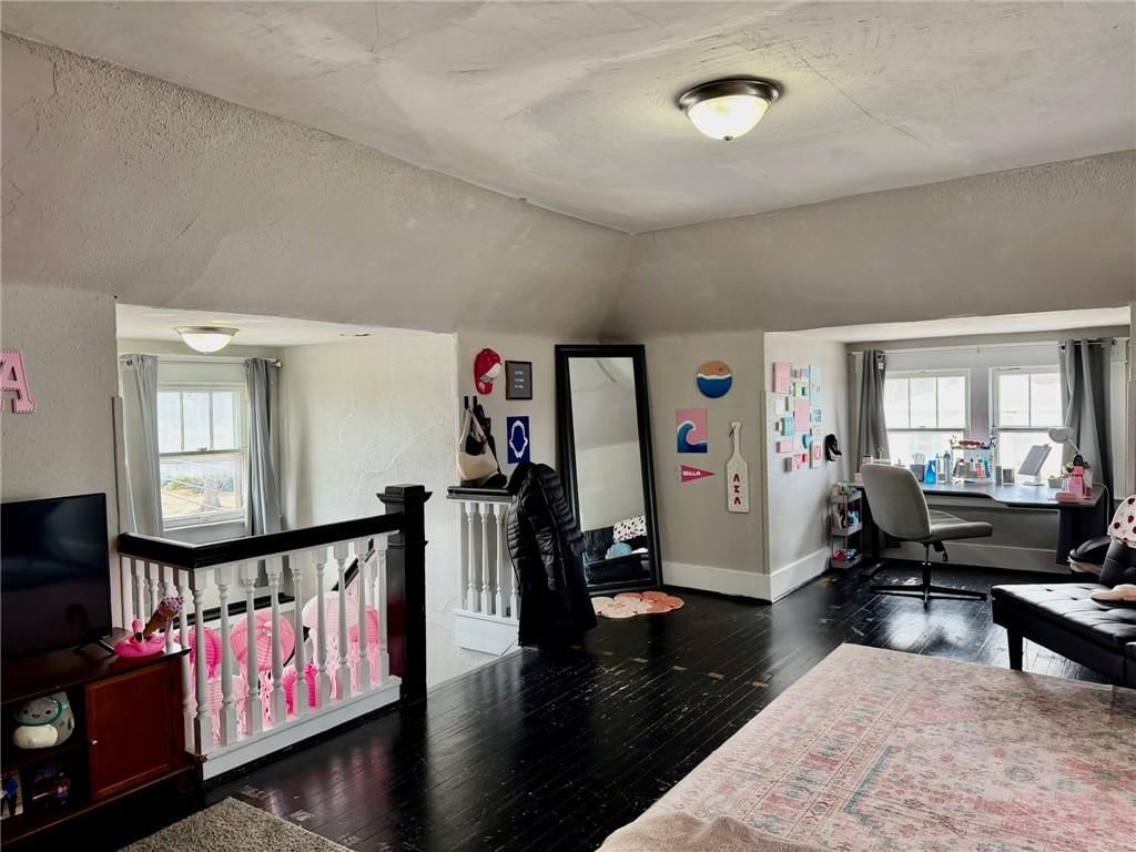 304 W 7th Street — photo 43