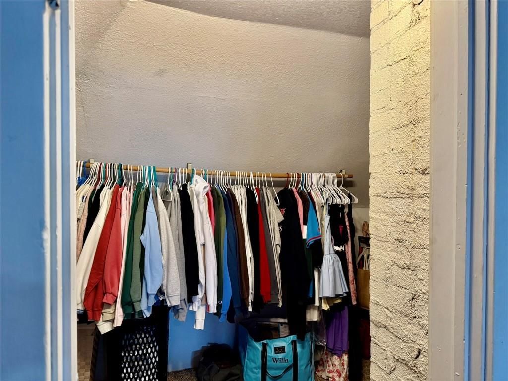 304 W 7th Street — photo 44