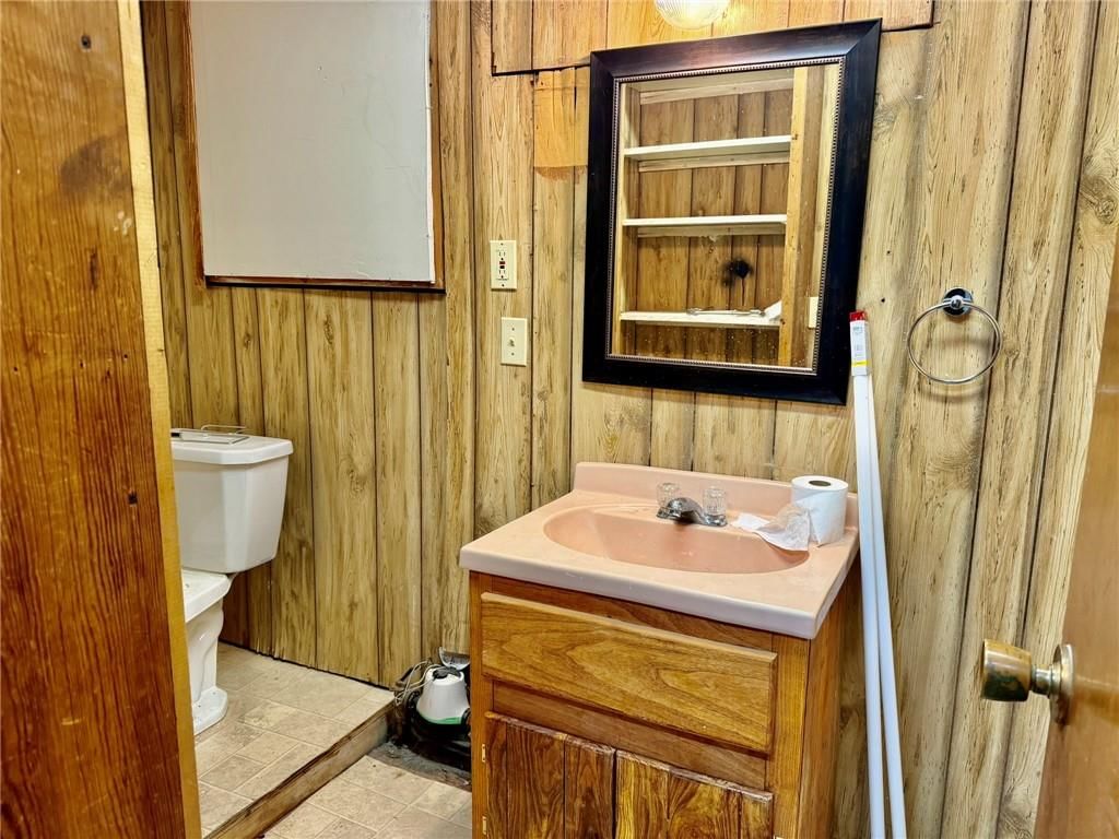304 W 7th Street — photo 47