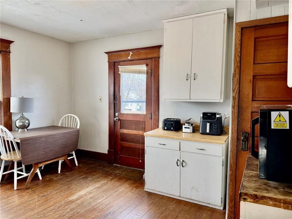 221 W 7th Street — photo 24