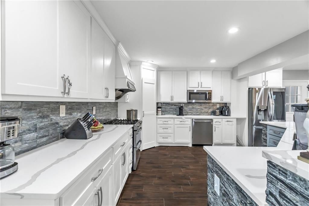 305 N 32nd Street — photo 3