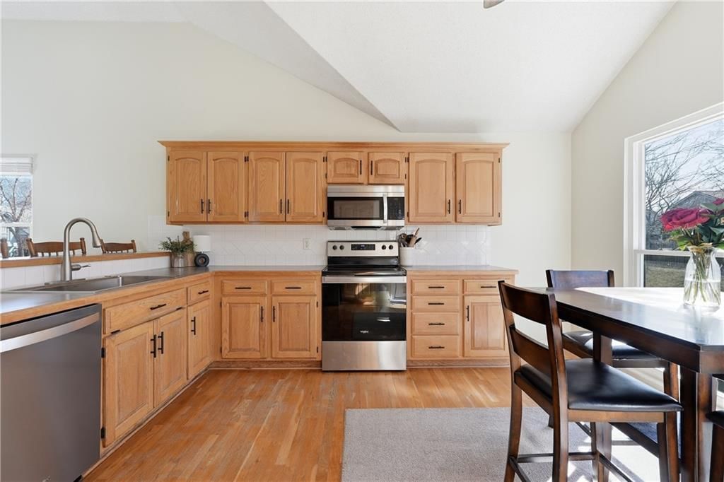 1001 N 2nd Street E — photo 10