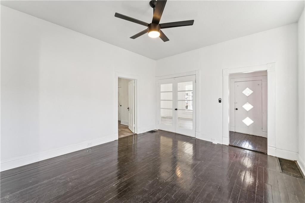 426 Benton Avenue — photo 6