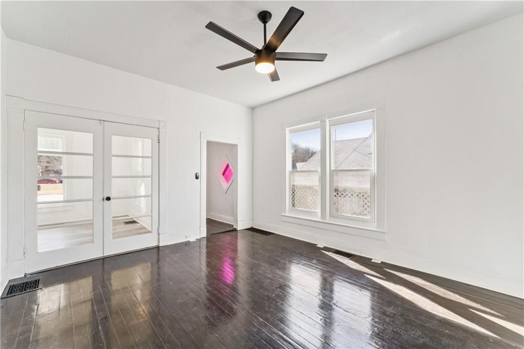 426 Benton Avenue — photo 7
