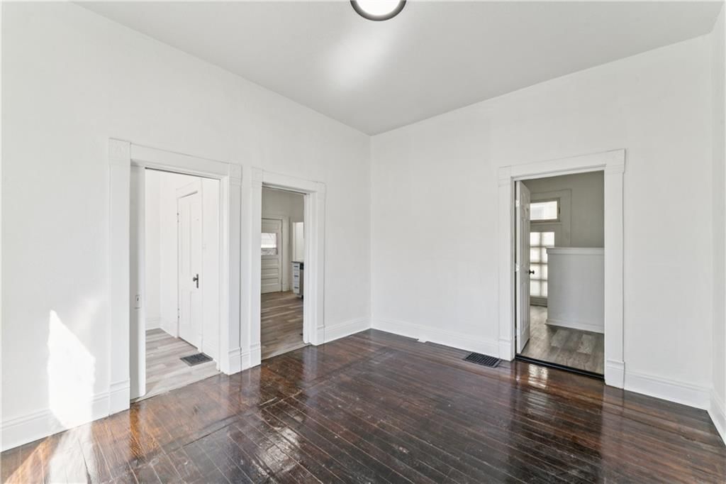 426 Benton Avenue — photo 10