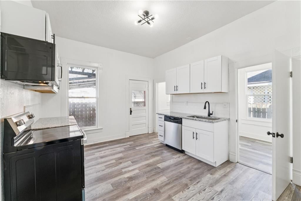 426 Benton Avenue — photo 12