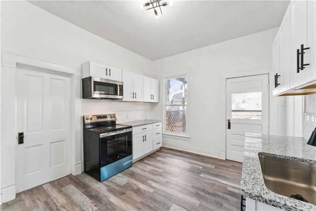 426 Benton Avenue — photo 13