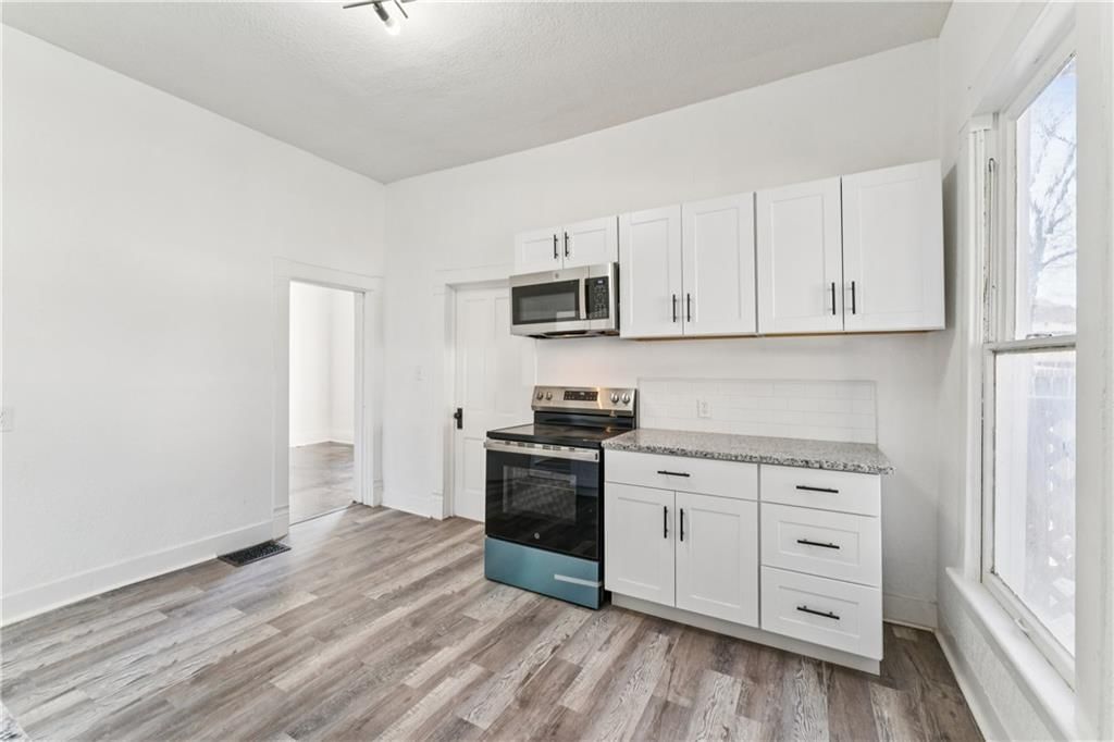 426 Benton Avenue — photo 15