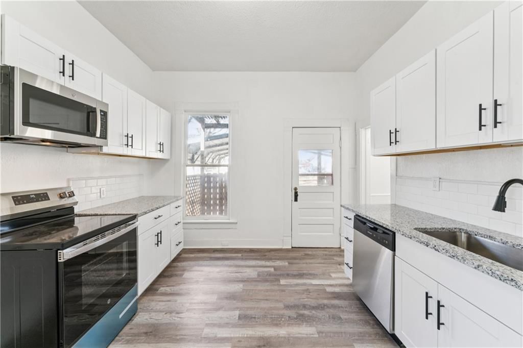 426 Benton Avenue — photo 16