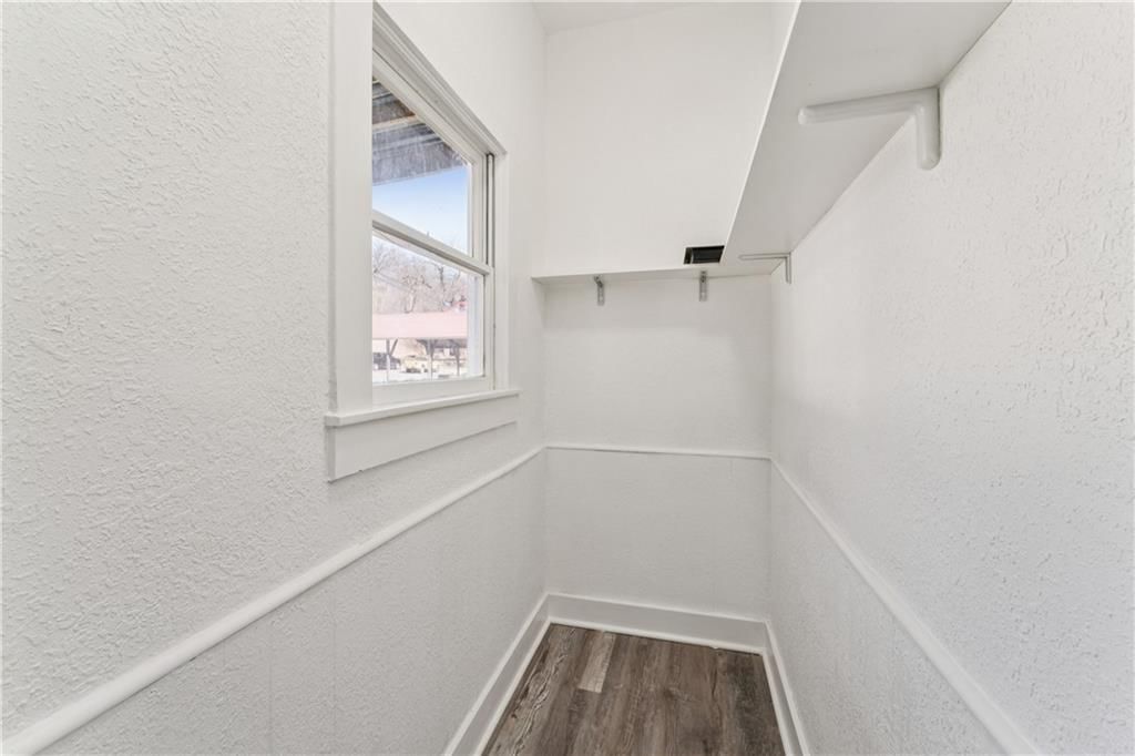 426 Benton Avenue — photo 19