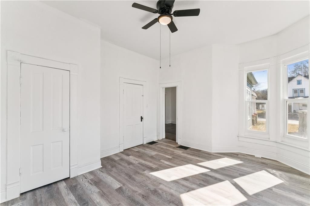 426 Benton Avenue — photo 22