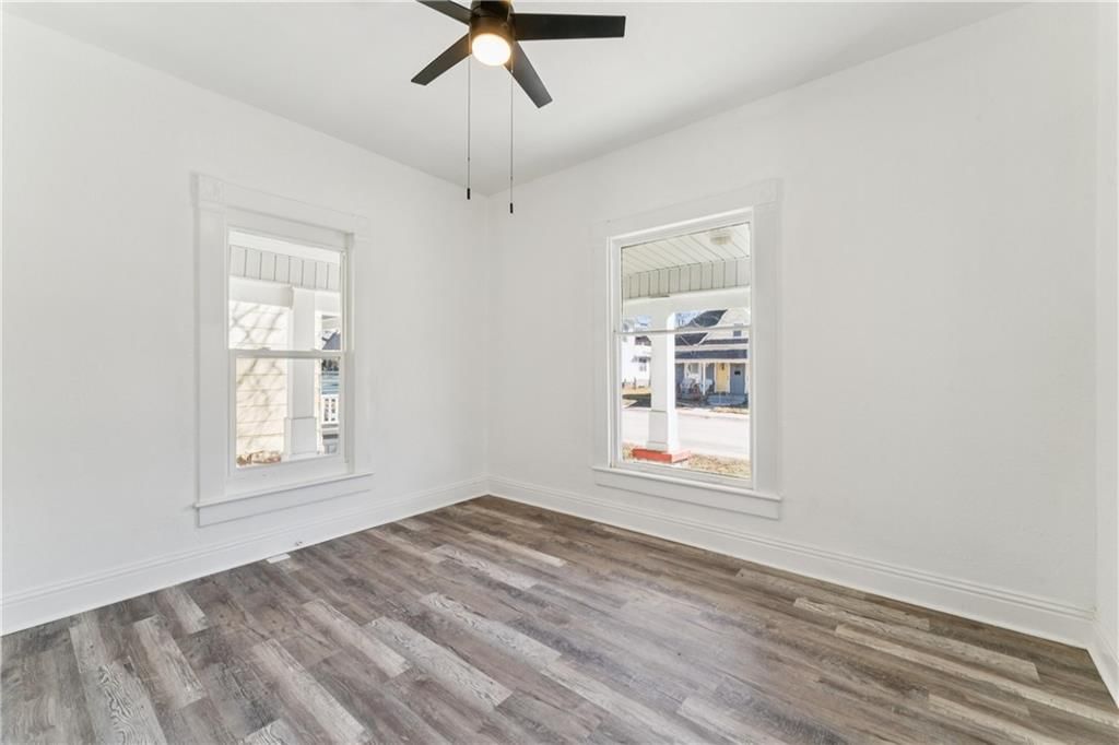 426 Benton Avenue — photo 26