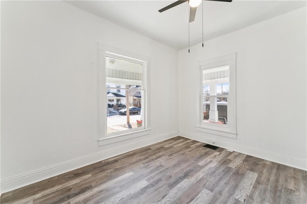 426 Benton Avenue — photo 27