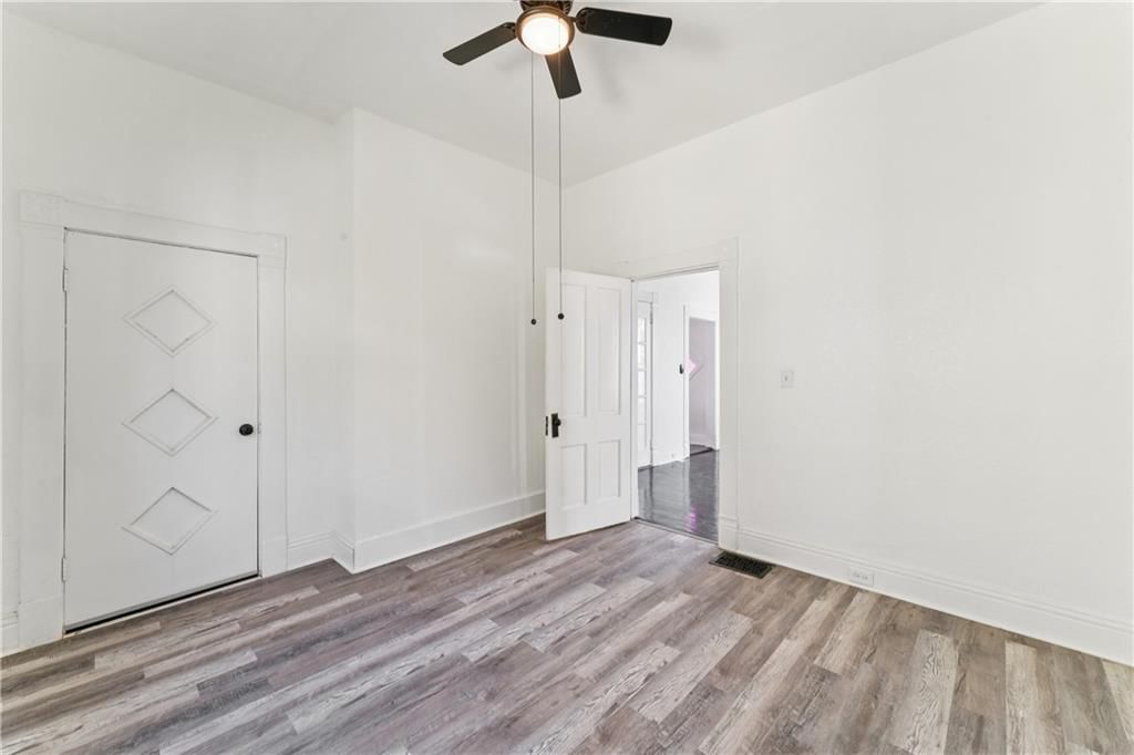 426 Benton Avenue — photo 30