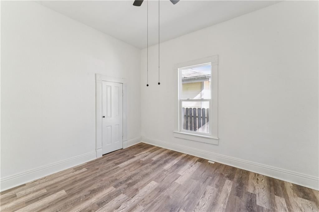 426 Benton Avenue — photo 31