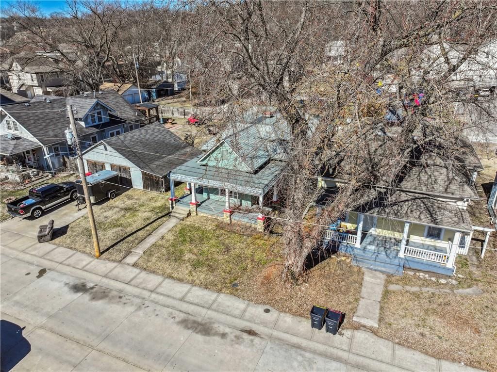 426 Benton Avenue — photo 32