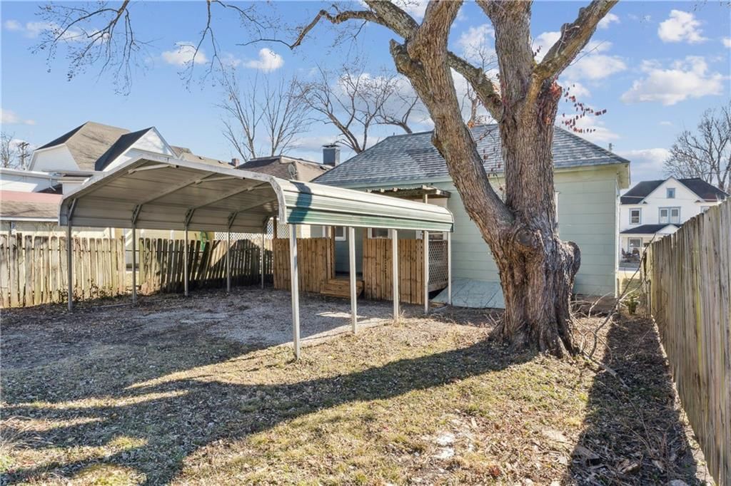 426 Benton Avenue — photo 34