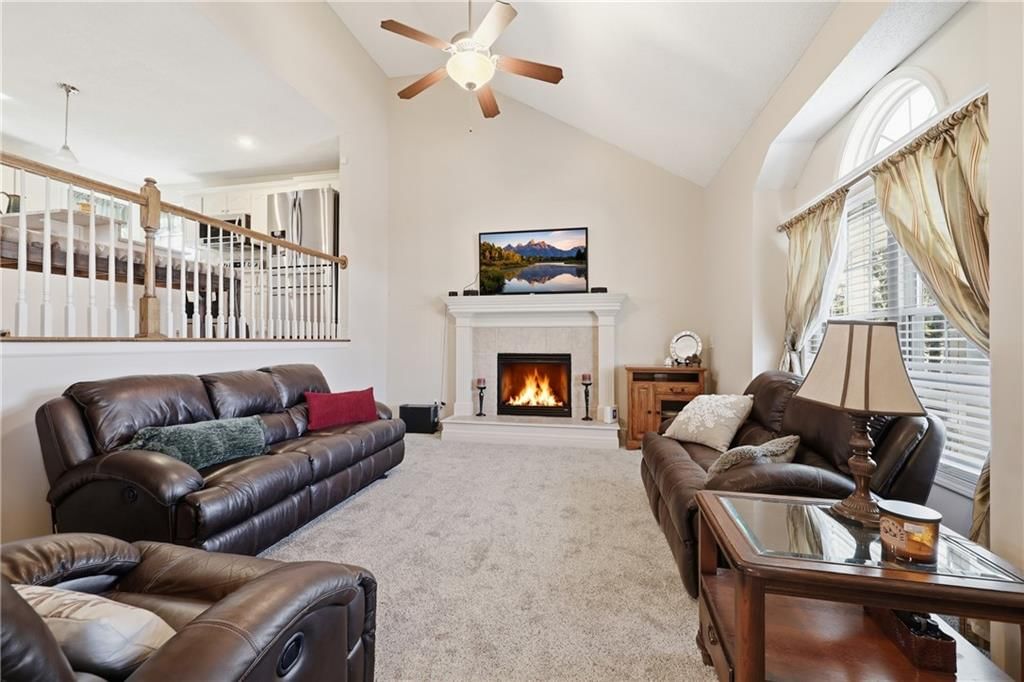 517 SW Brome Drive — photo 3