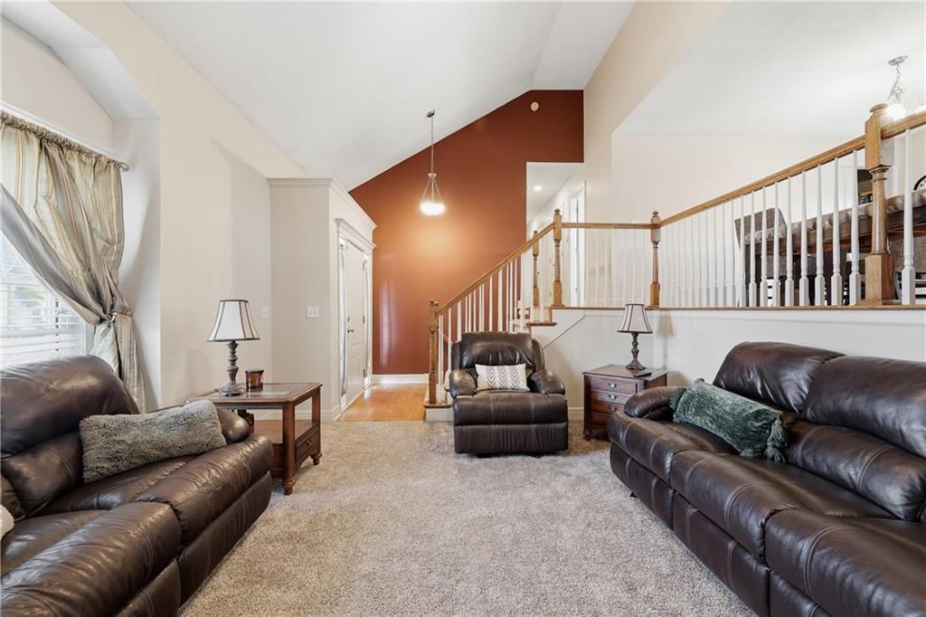 517 SW Brome Drive — photo 4