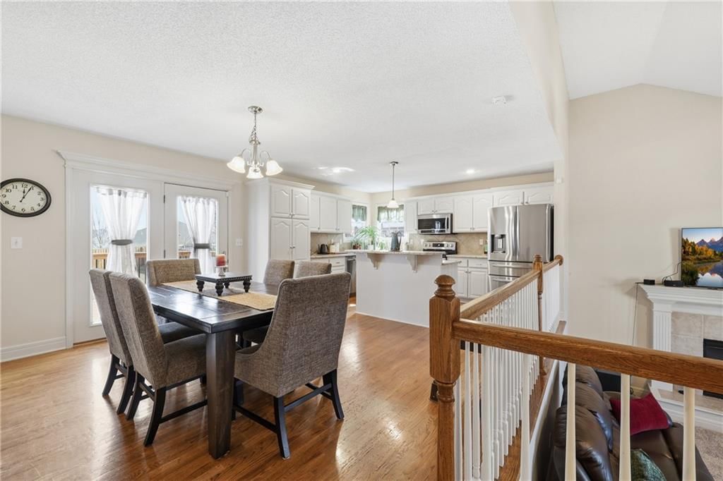 517 SW Brome Drive — photo 8