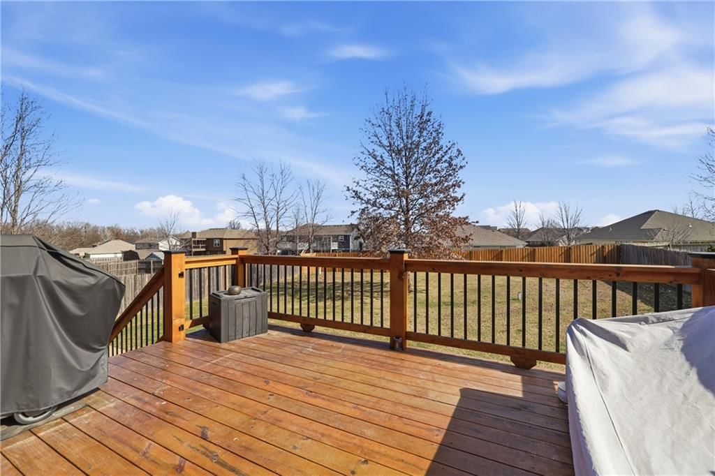517 SW Brome Drive — photo 23