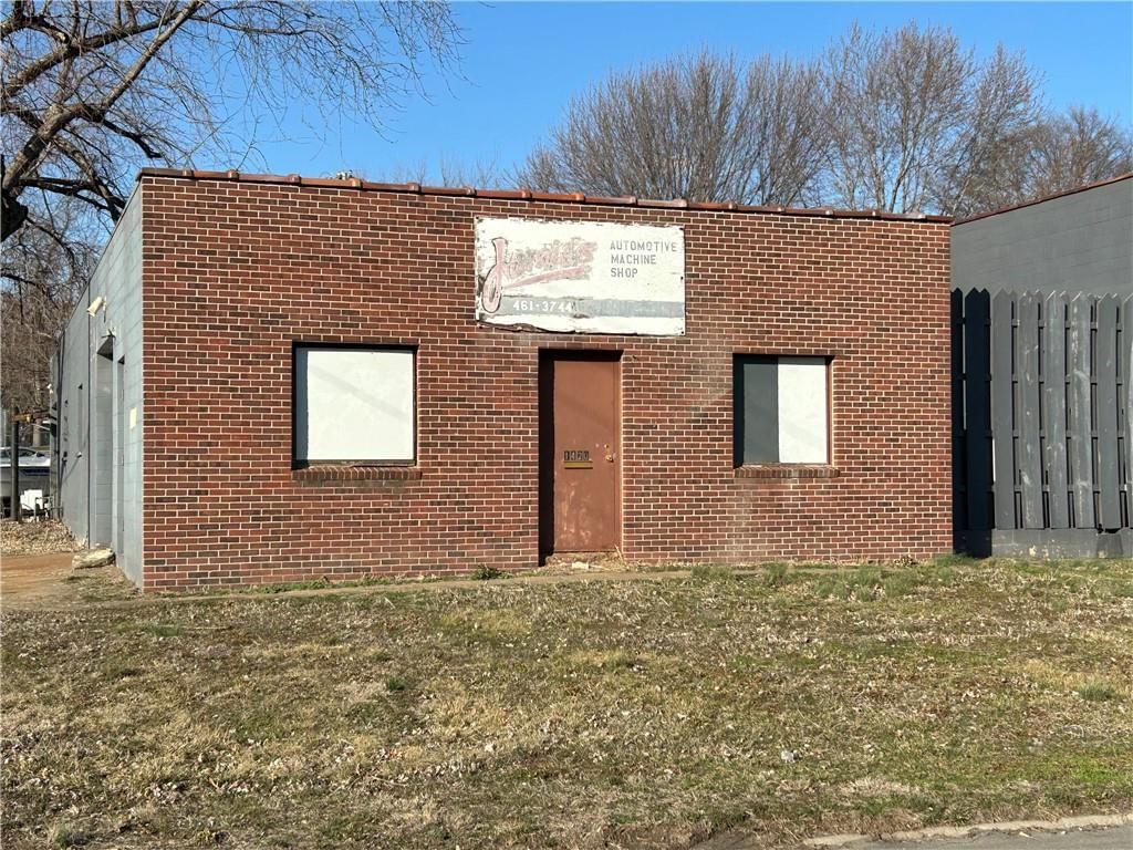 1420 W South Avenue S — photo 2