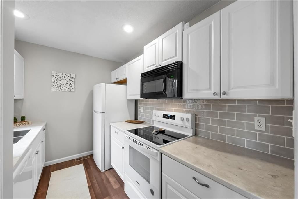 12683 W 108th Street — photo 10