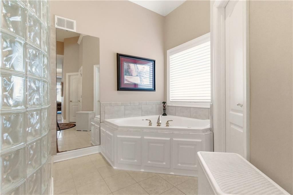 4405 N Hickory Lane — photo 33